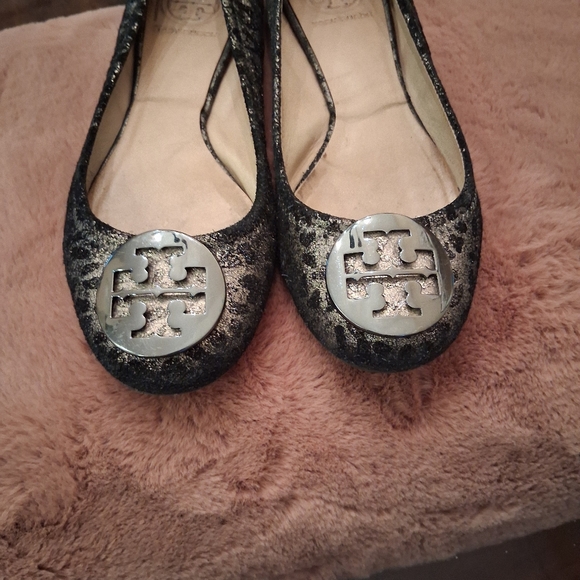Tory Burch Leopard Print Reva Flats - Picture 9 of 13